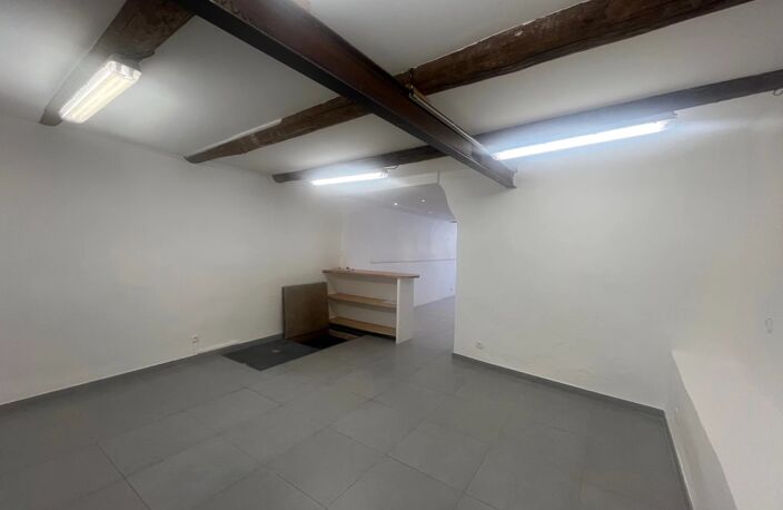 Local commercial — photo 4