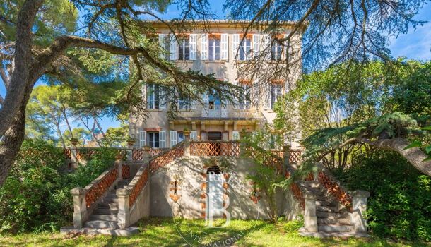 Propri&eacute;t&eacute; 16 pièces  à vendre Cassis 13260