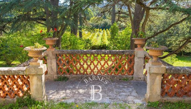 Propri&eacute;t&eacute; 16 pièces  à vendre Cassis 13260