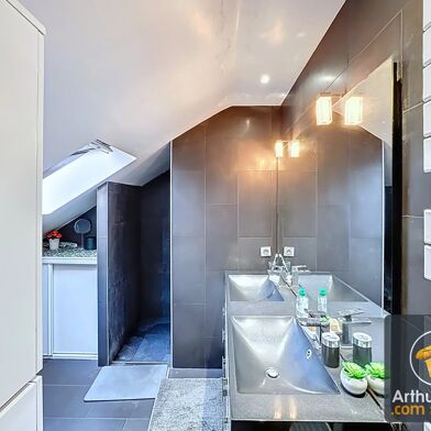 Maison 10 pièces 579000 €