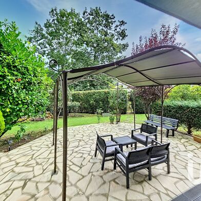 Appartement 5 pièces 275000 €