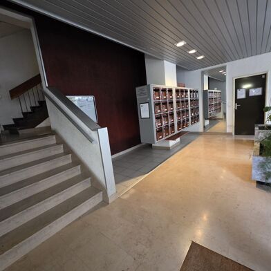 Appartement 4 pièces 270000 €