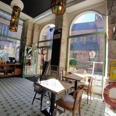 Commerce  219900 €