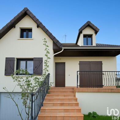 Maison 5 pièces 1793 €