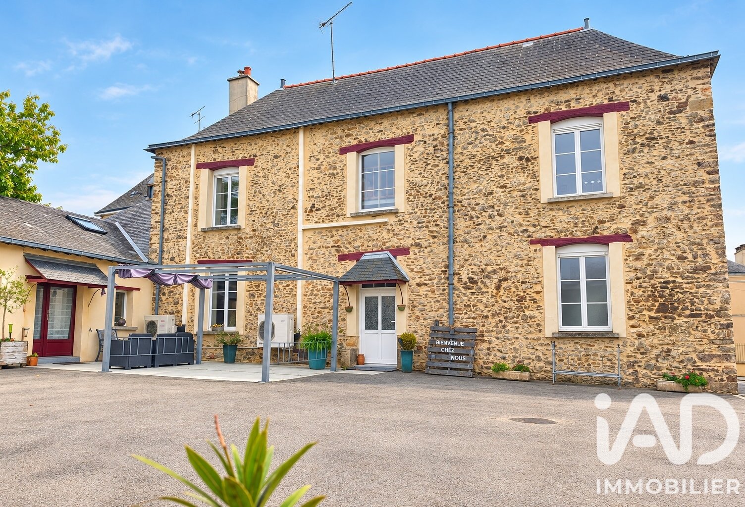 Vente Maison/villa 9 pièces — photo 1