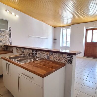 Maison 1 pièces 485 €