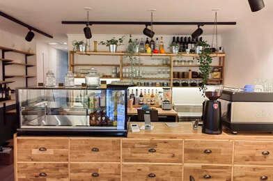 Commerce 2 pièces 85000 €