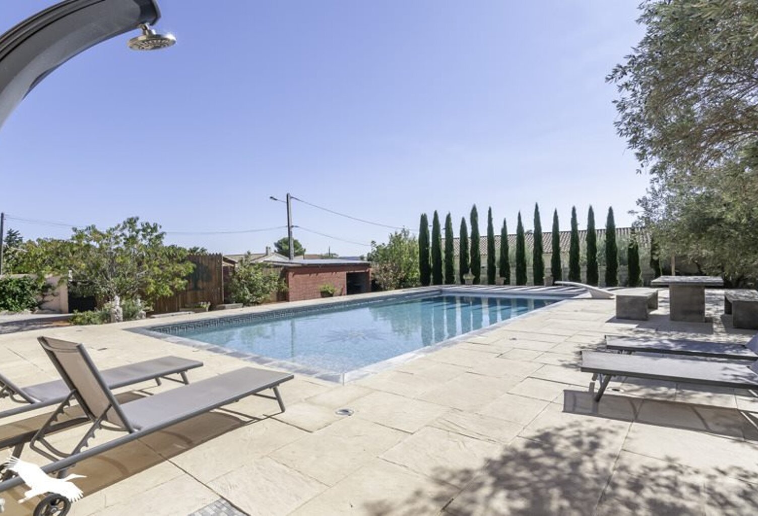 Villa de 10 pièces principales — photo 1
