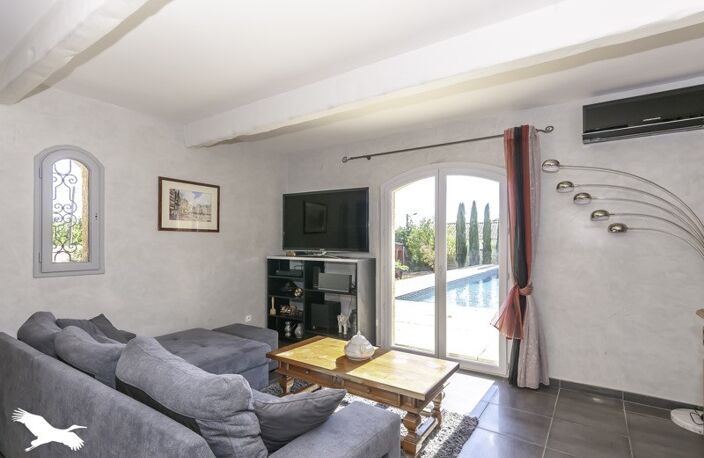 Villa de 10 pièces principales — photo 3