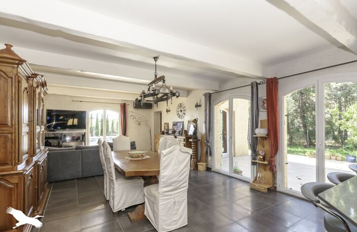 Villa de 10 pièces principales — photo 5