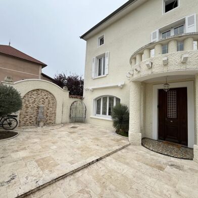 Maison 8 pièces 525000 €