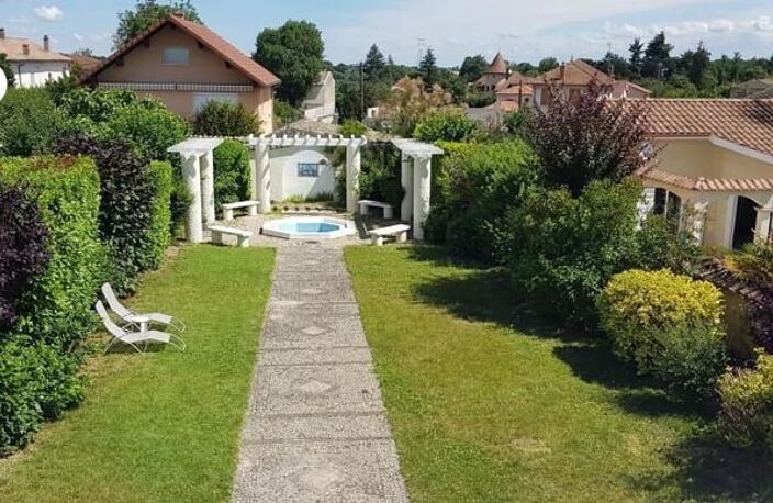 Vente maison 8 pièces 189 m² Janneyrias (38280) — photo 2
