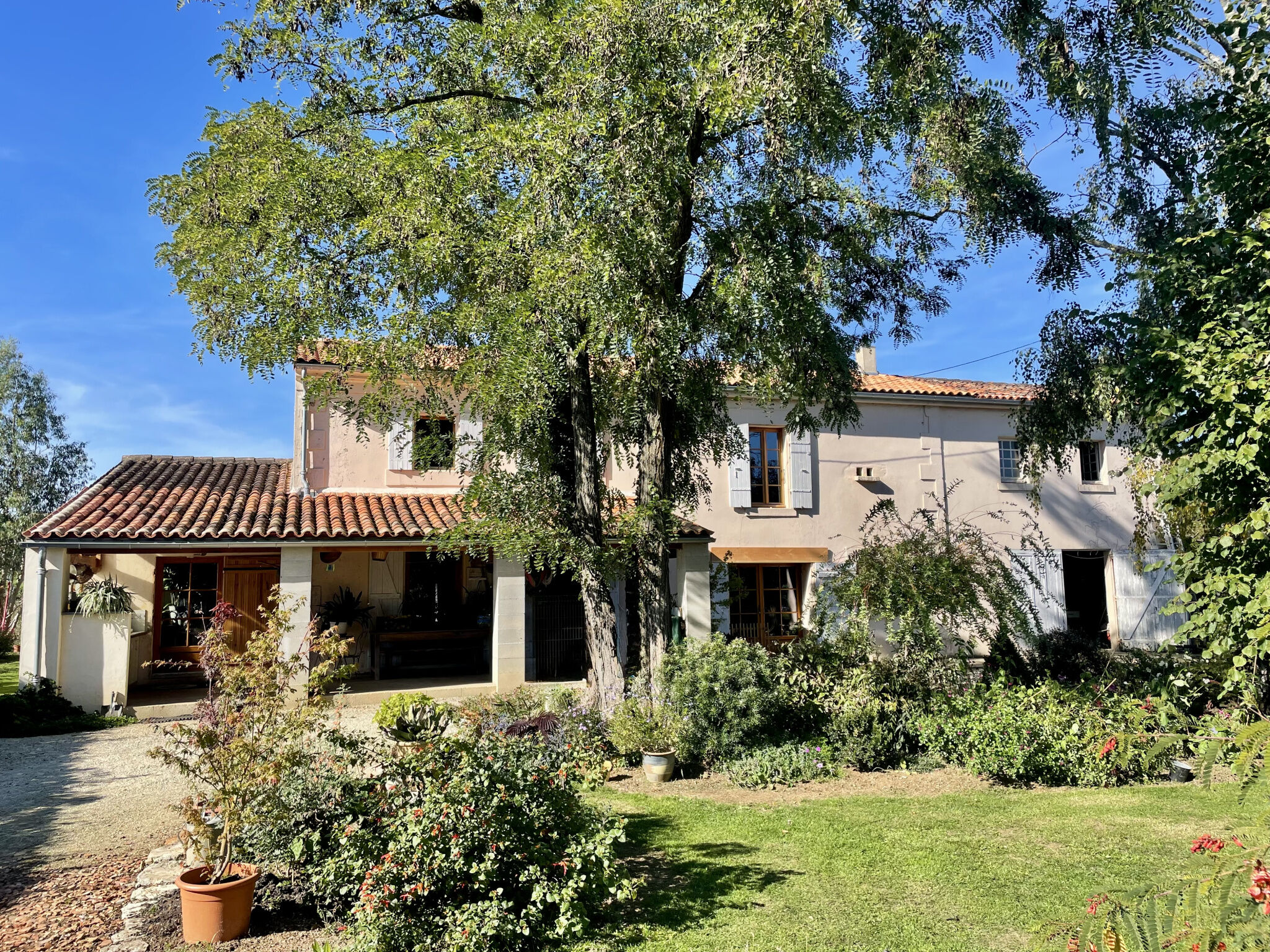 Villa / Maison  T5 à vendre Nouillers (Les) 17380