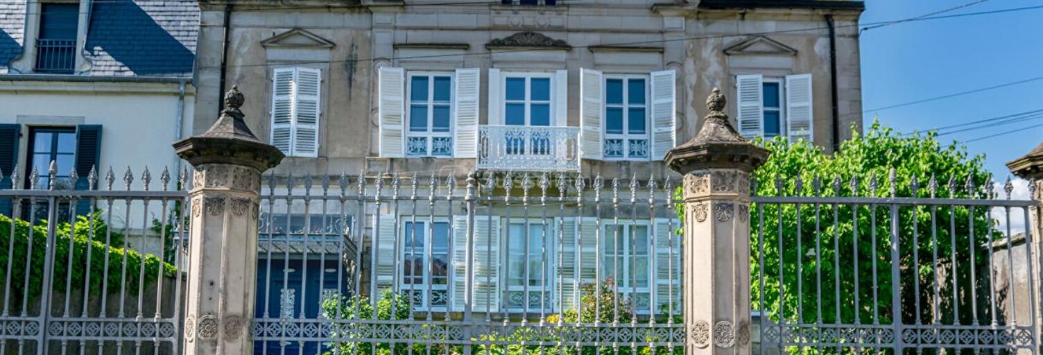 Maison 14 Pièces 316 m² à vendre à Lure (70200)