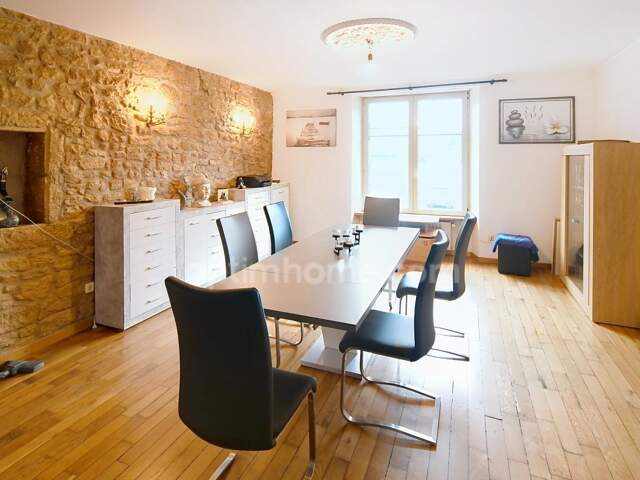 BELLE MAISON DE VILLAGE 200M2 - TERRAIN 6 ARES - GRAND GRENIER AMENAGEABLE DE 110M2 - 2 GARAGES 4 VOITURES — photo du bien