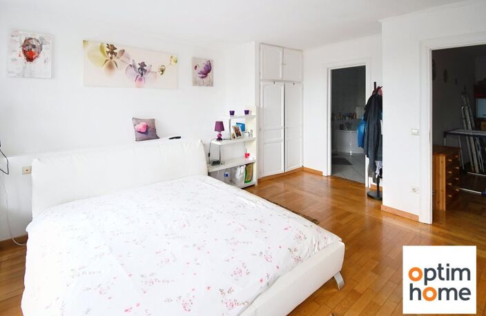 BELLE MAISON DE VILLAGE 200M2 - TERRAIN 6 ARES - GRAND GRENIER AMENAGEABLE DE 110M2 - 2 GARAGES 4 VOITURES — photo 2