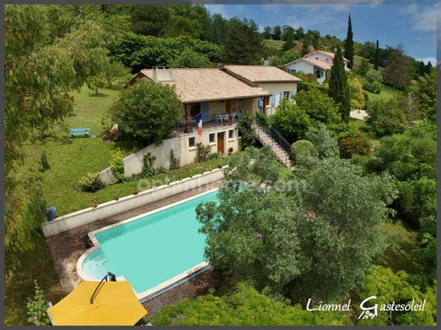 Maison de plain pied avec Piscine et beau point de vue sur la commune de Port Sainte Foy et Ponchapt — photo du bien