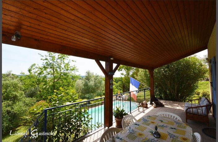 Maison de plain pied avec Piscine et beau point de vue sur la commune de Port Sainte Foy et Ponchapt — photo 4