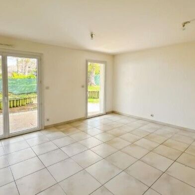 Appartement 3 pièces 296800 €