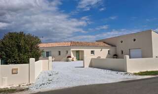 Maison 7 Pièces 228 m² à vendre à Saint-Simon-de-Pellouaille (17260)