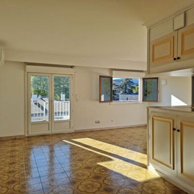 Appartement 3 pièces 690 €