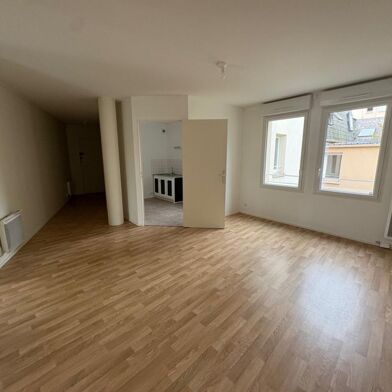 Appartement 3 pièces 481 €