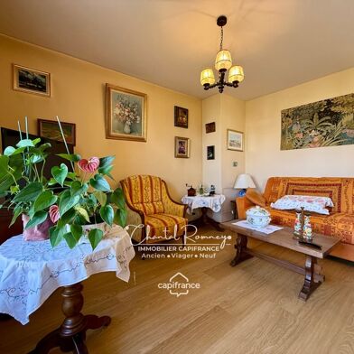 Appartement 5 pièces 221739 €