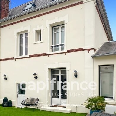 Maison 8 pièces 599000 €
