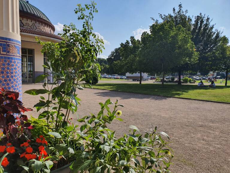 Dpt Vosges (88), à vendre CONTREXEVILLE ENSEMBLE de 7 STUDIOS/CHAMBRES dans résidence avec ascenseur quartier thermal — photo 1