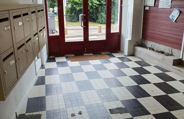 Dpt Vosges (88), à vendre CONTREXEVILLE ENSEMBLE de 7 STUDIOS/CHAMBRES dans résidence avec ascenseur quartier thermal — photo 4