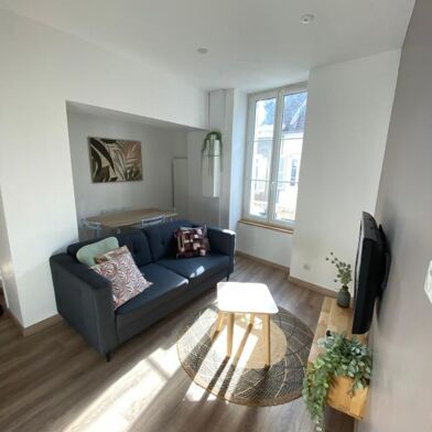 Appartement 4 pièces 750 €