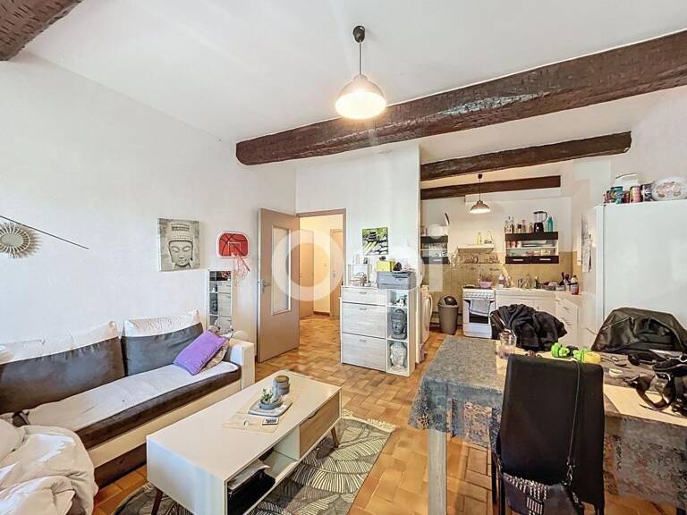 À la vente - Appartement T3 avec balcon – 65,56 m² – Vidauban centre — photo 1