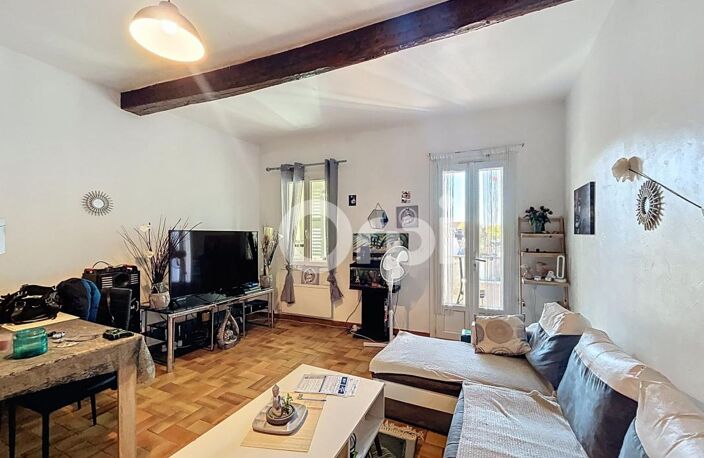 À la vente - Appartement T3 avec balcon – 65,56 m² – Vidauban centre — photo 2