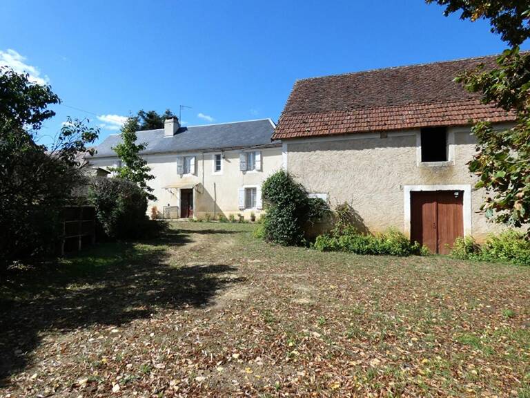 Maison 160 m2 / 4 chambres / 2 granges / terrain 3500m² environ — photo 1