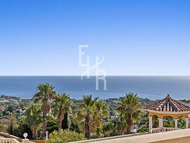 Propriété d' exception vue panoramique mer à Roquebrune sur argent — photo du bien
