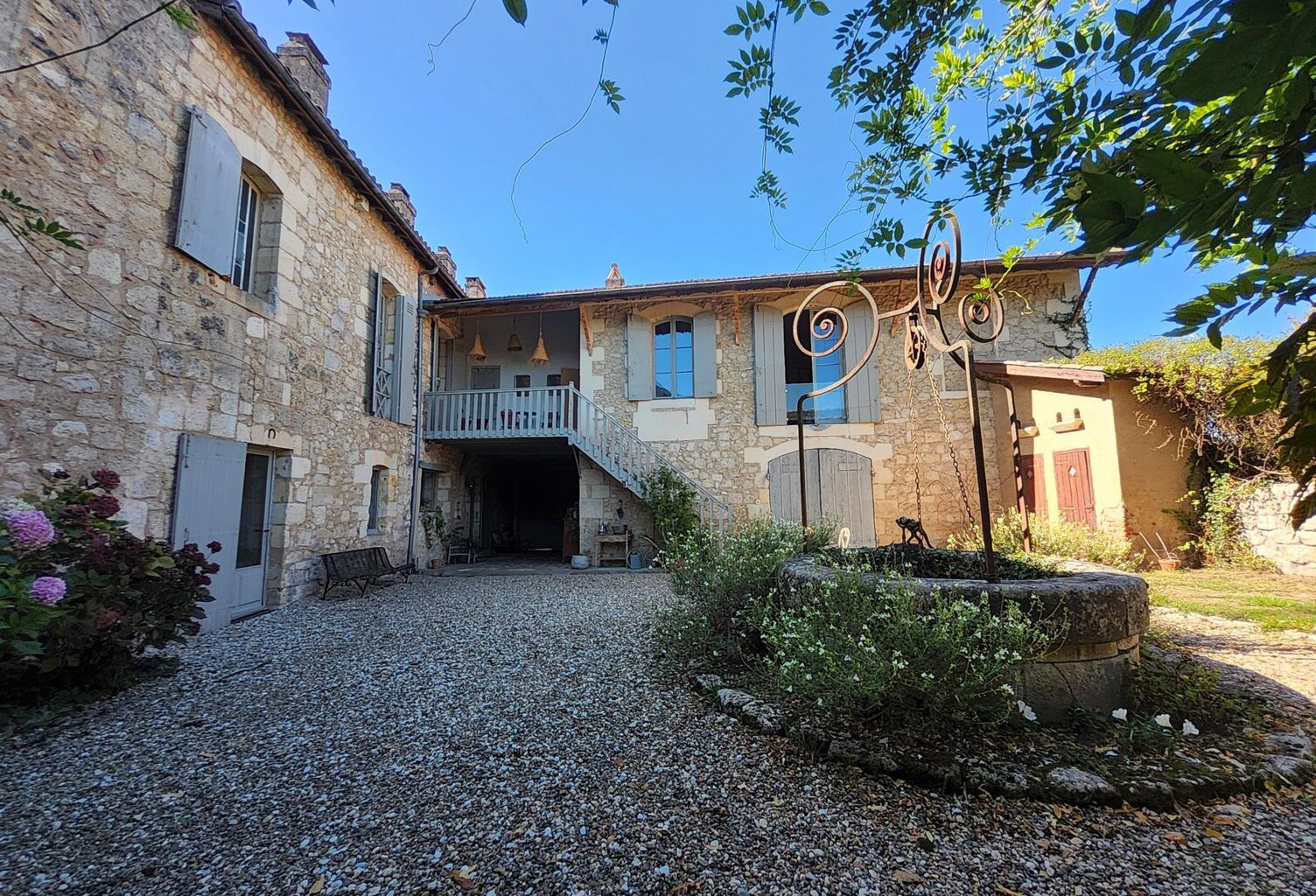 Vente maison 9 pièces 211 m² Rions (33410) — photo 1