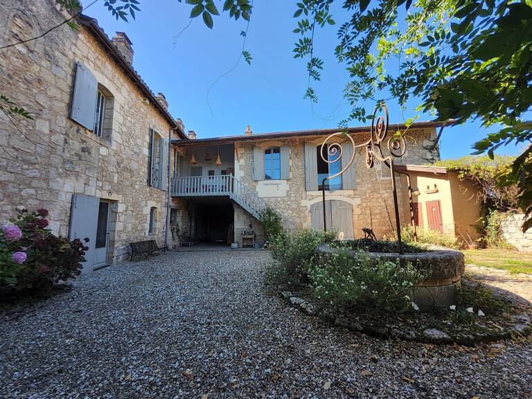 Maison 9 pièces 211 m² — photo 1