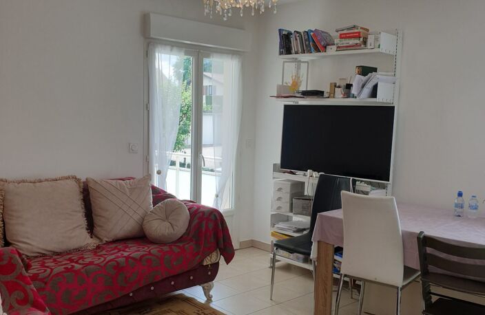 Appartement T4 dans petit immeuble récent — photo 2