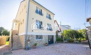 Maison 5 Pièces 130 m² à vendre à Le Mesnil-Saint-Denis (78320)