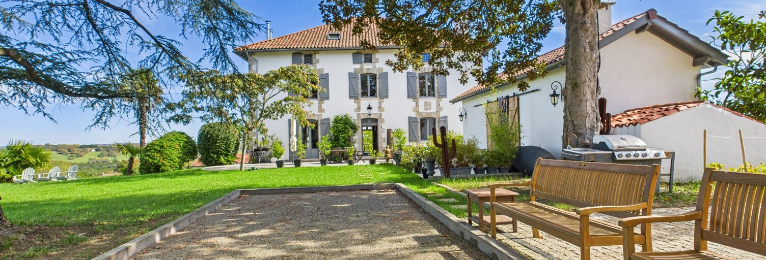 Maison 11 Pièces 410 m² à vendre à Guiche (64520)