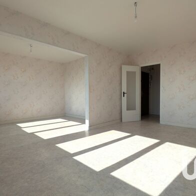 Appartement 4 pièces 75000 €