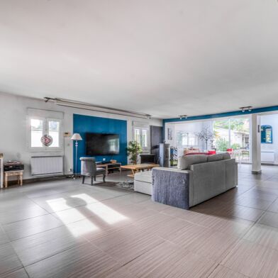 Maison 9 pièces 684000 €