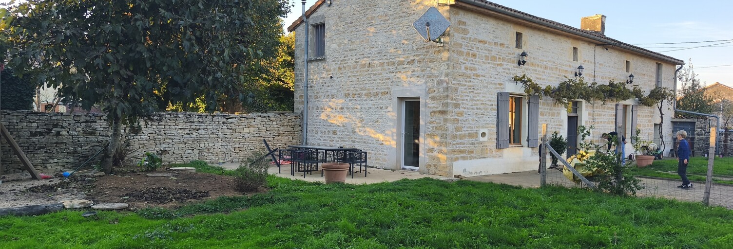 Maison 5 Pièces 161 m² à vendre à Sainte-Soline (79120)