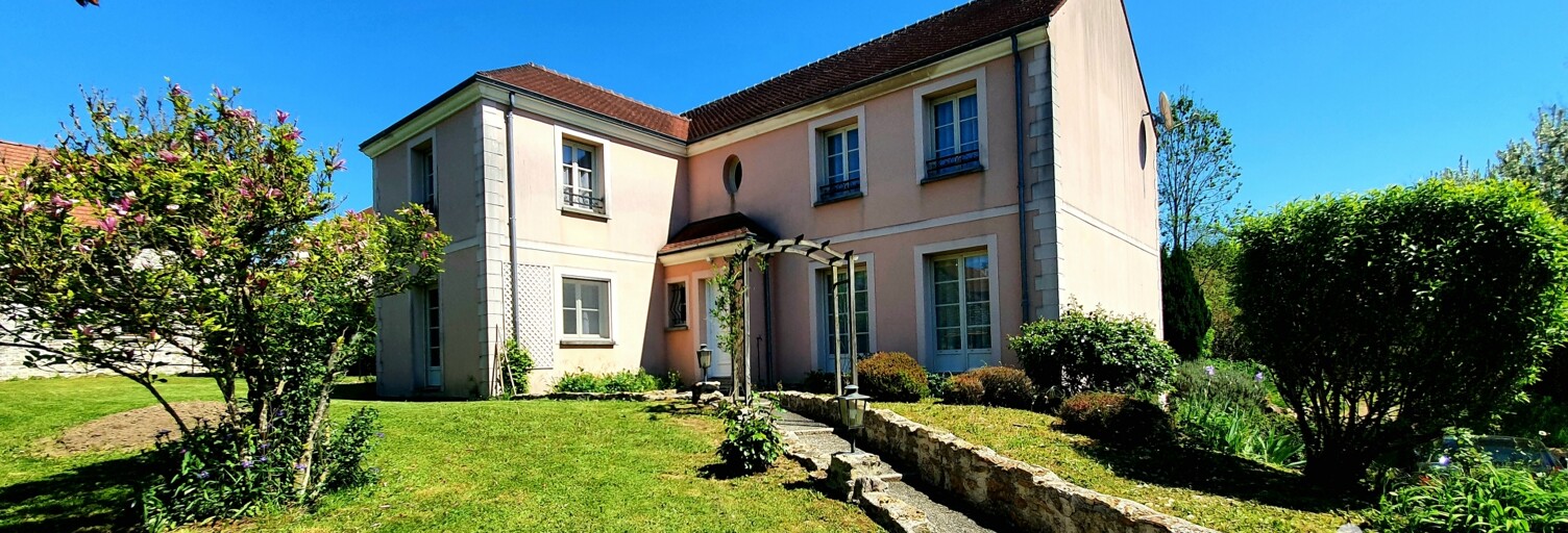 Maison 8 Pièces 218 m² à vendre à Maisoncelles-en-Brie (77580)