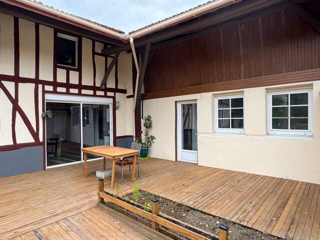 ENSEMBLE IMMOBILIER AU BEAU POTENTIEL — photo du bien