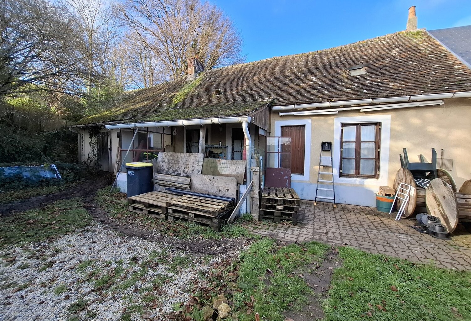 Maison mitoyenne sur 1 côté — photo 1