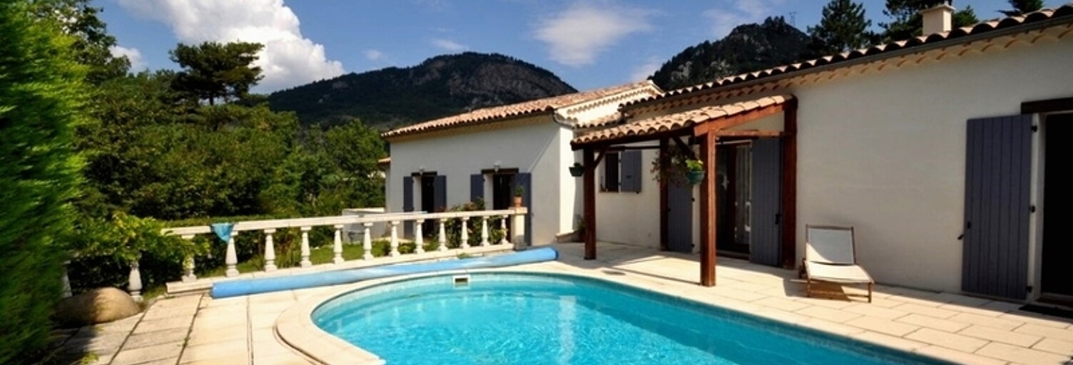 Maison 5 Pièces 143 m² à vendre à Castellane (04120)