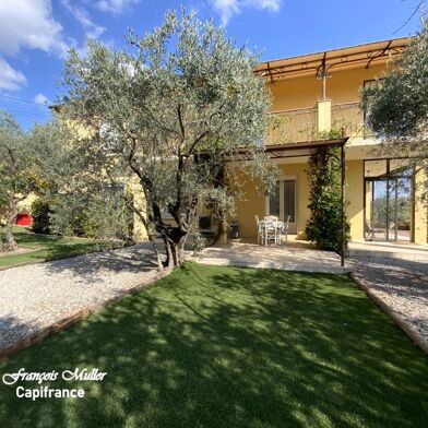 Appartement 4 pièces 275000 €