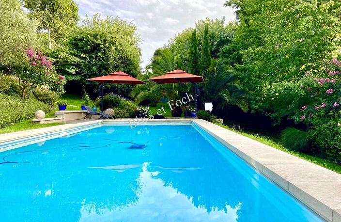 ARCANGUES - GOLF   BELLE VILLA AVEC GRAND TERRAIN ARBORÉ GRAND SOUS-SOL ? PISCINE - DÉPENDANCE — photo 2