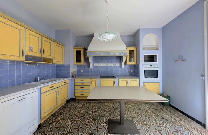 Maison de maître de caractère avec terrasse, cour et appartement indépendant – Puilacher (Hérault) – 259 m² — photo 4